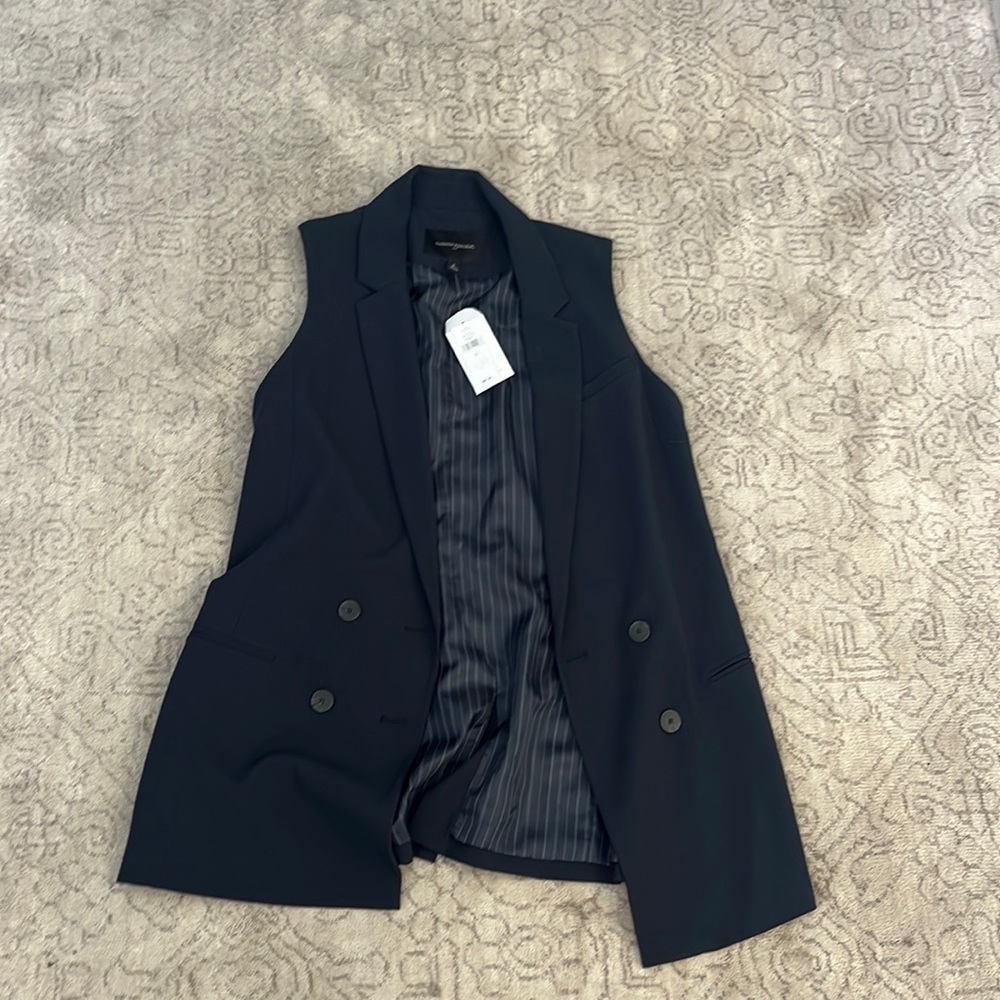 Sleeveless blazer, double buttons